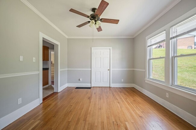 Building Photo - 4 bedroom home in Rich Creek!