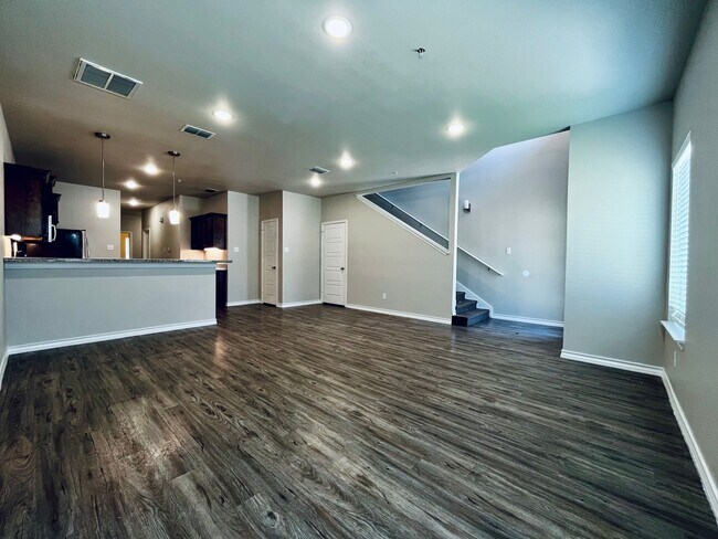 Building Photo - AUGUST MOVE-IN SPECIAL: 4 Private Suites • Walk to Texas Tech • Modern Finishes