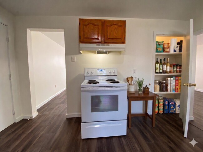 Building Photo - 143 Second St