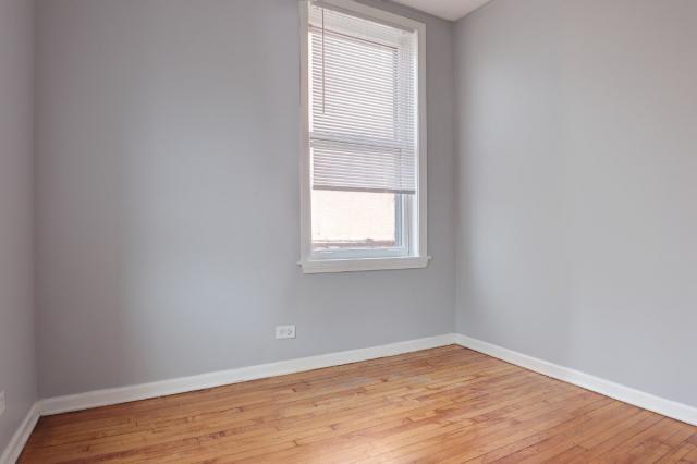 Building Photo - 3 bedroom in Chicago IL 60618