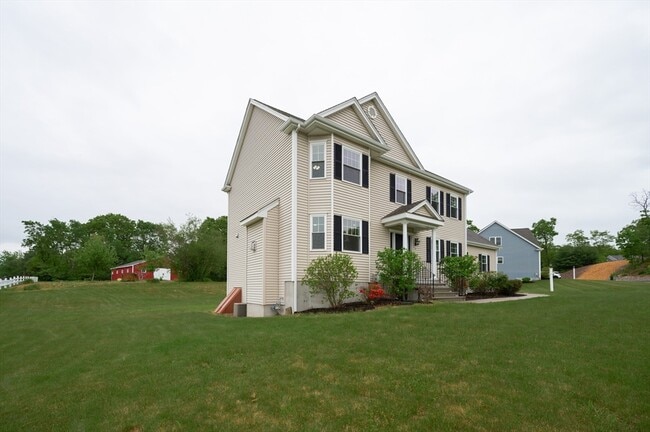 Building Photo - 7 Willow Brook Ln