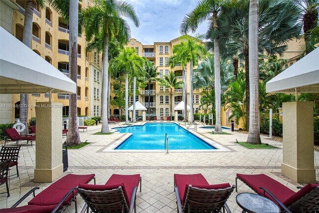 Building Photo - 3001 NE 185th St