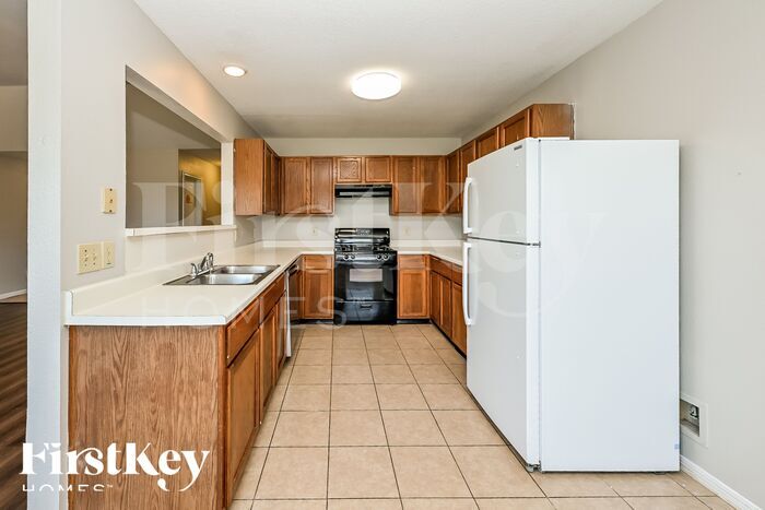 Building Photo - 8222 Sanford St