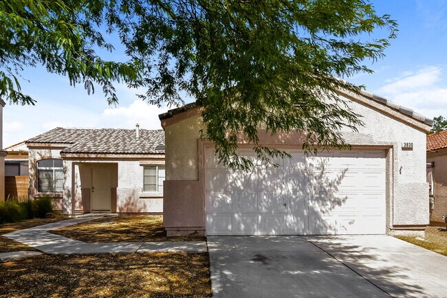 Primary Photo - 3830 Canary Creek Ave