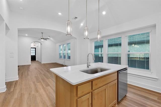 Building Photo - 1232 Newport St