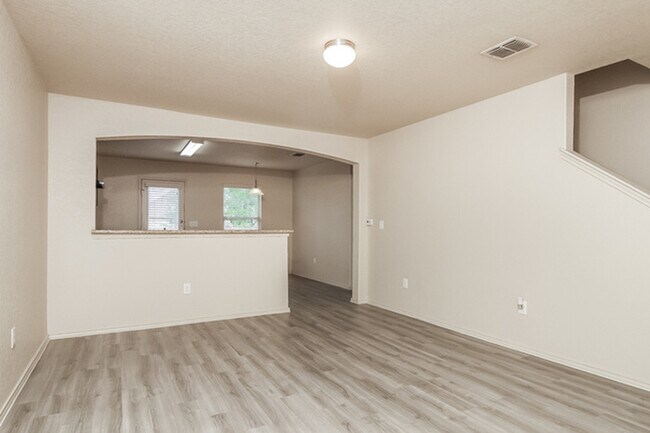 Building Photo - 10611 Goose Way