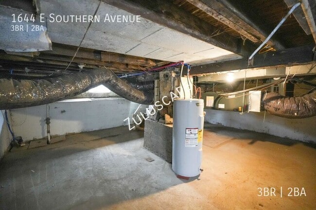 Building Photo - 1644 E Southern Ave