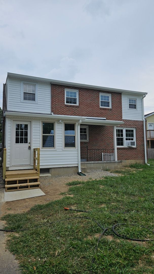 Building Photo - 3 Bedroom Single Family Home