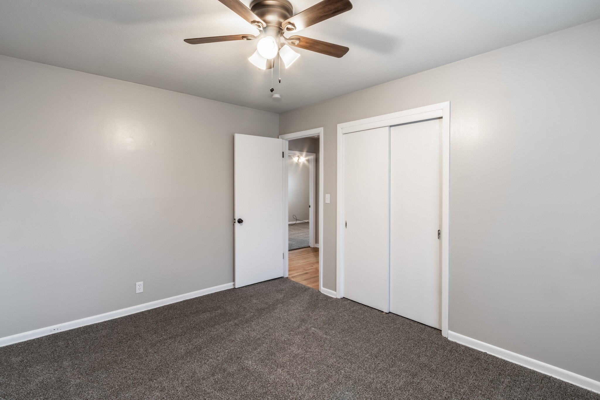 Building Photo - 1218 Sunset Dr
