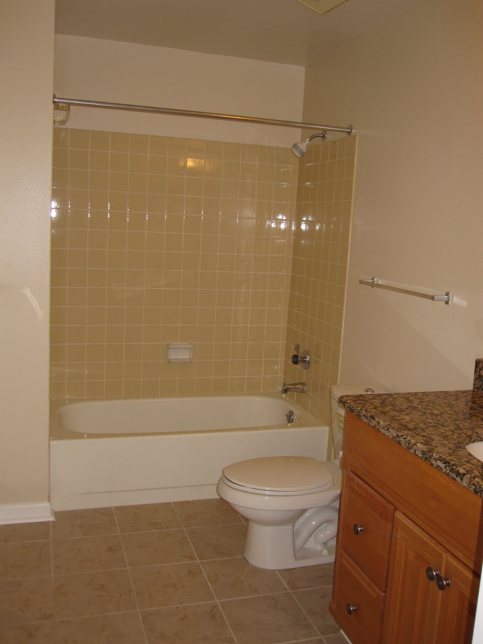 Building Photo - 15300 Wallbrook Ct