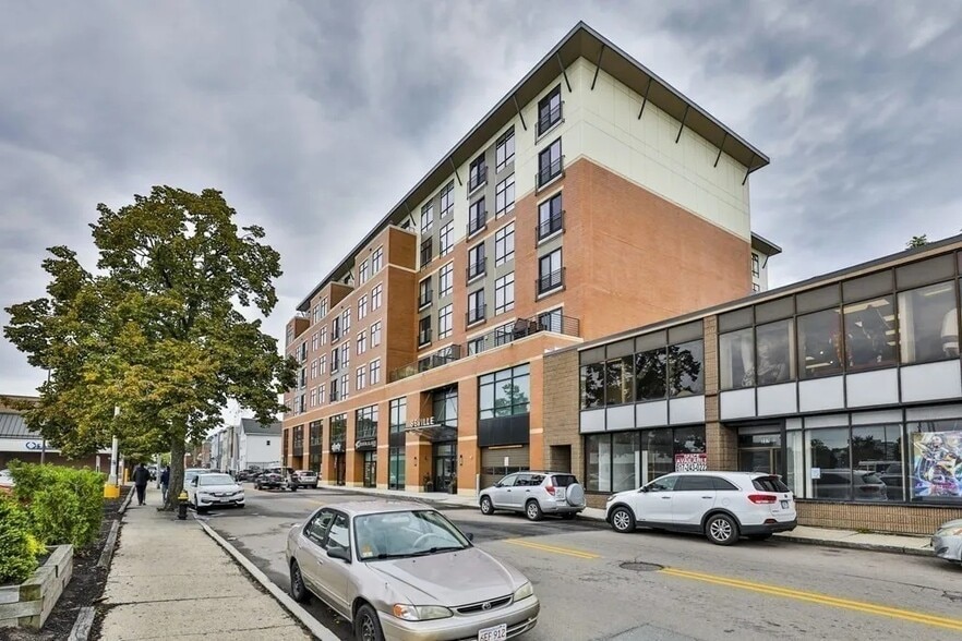 Building Photo - 250 Meridian St
