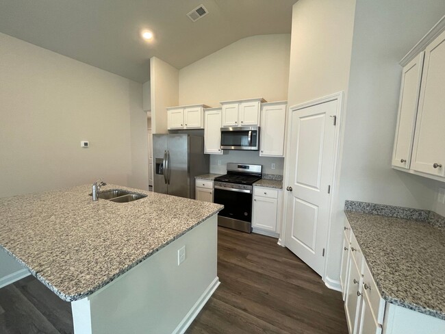 Building Photo - Newly built 3 bedroom/2 bath condo in Conway