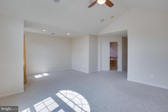 Building Photo - 43910 Camellia St