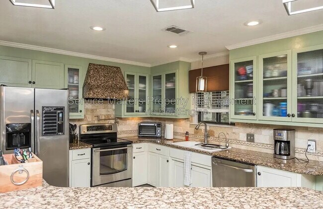 Building Photo - 3545 Chastain Way