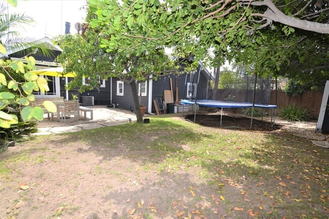 Building Photo - Beautiful Belmont Heights Home with Huge Backyard