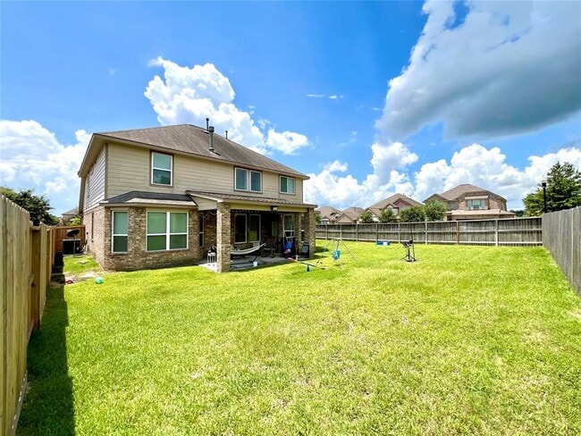 Building Photo - 21203 Flowering Dogwood Cir