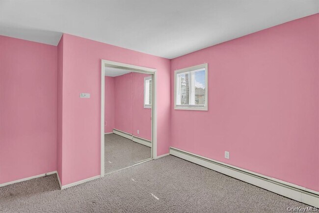 Building Photo - 2810 Chestnut Ave