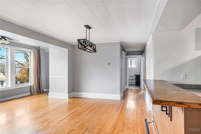 Building Photo - 22 Jordan St