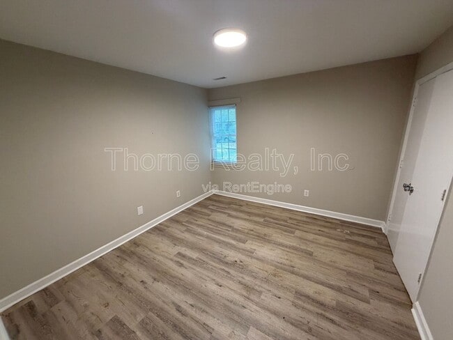 Building Photo - 1318 Maple St