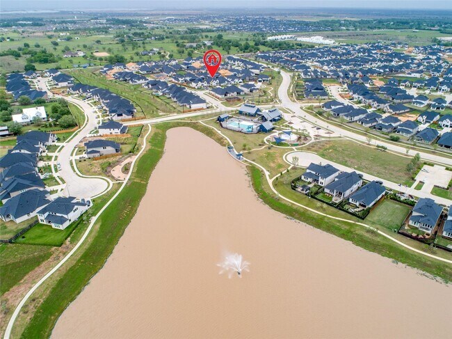 Building Photo - 32018 Crested Knl Ct