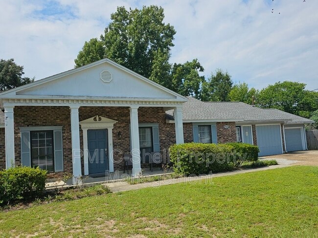 Primary Photo - 4625 Tree Line Dr