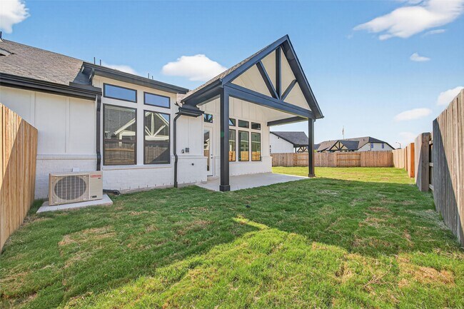 Building Photo - 24110 Blooming Daisy Cir