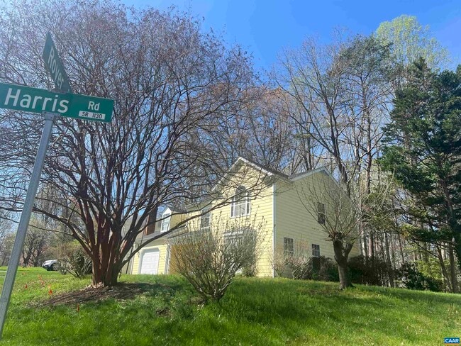 Building Photo - 901 Royer Dr