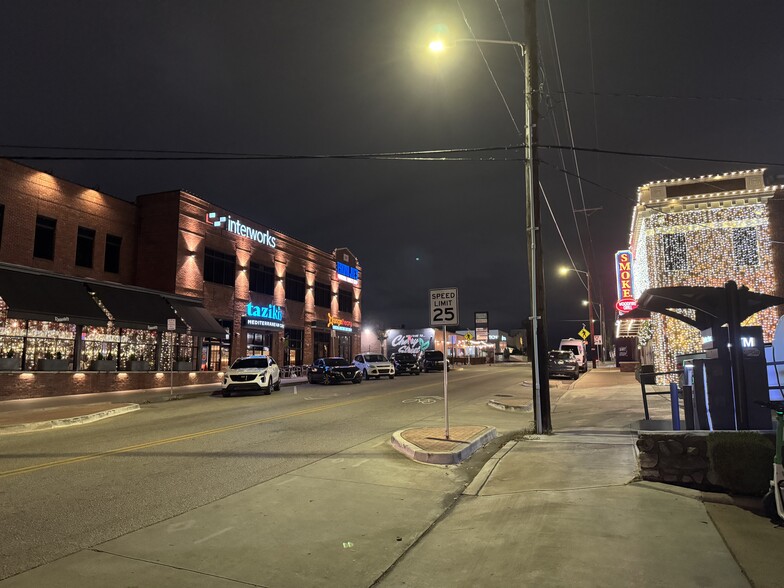 Building Photo - 1428 S Quincy Ave