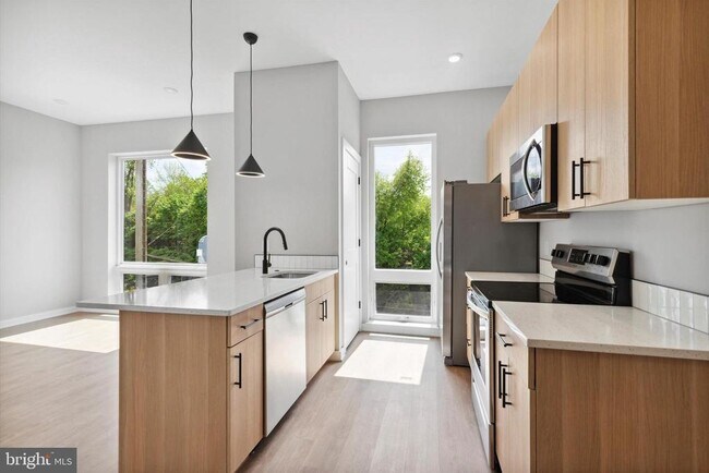 Building Photo - 308 W Chelten Ave