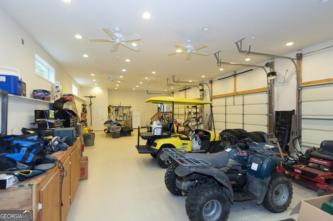 Building Photo - 5166 Wheeler Dr