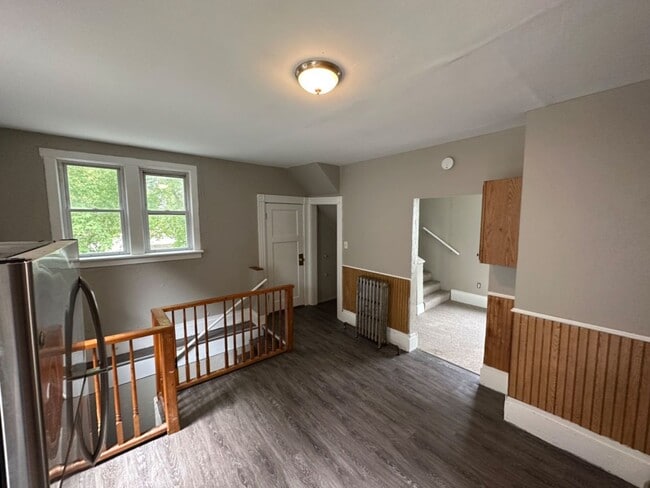 Building Photo - Single Family Home