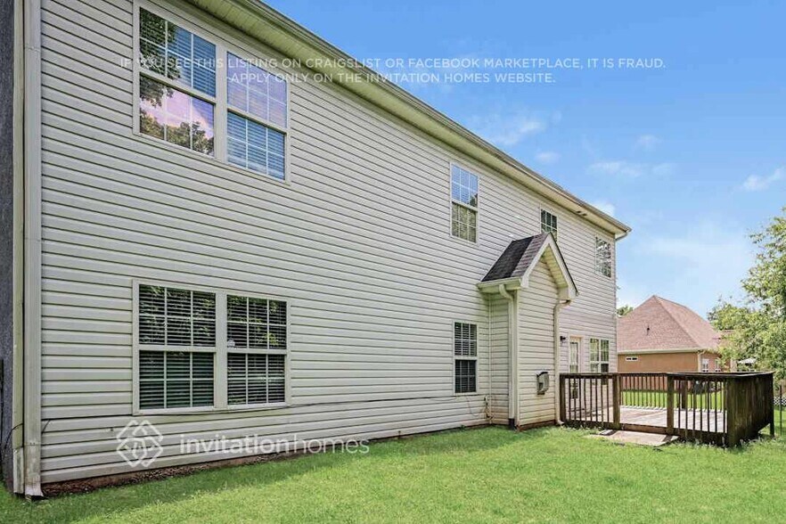 Building Photo - 605 Alyssa Dr