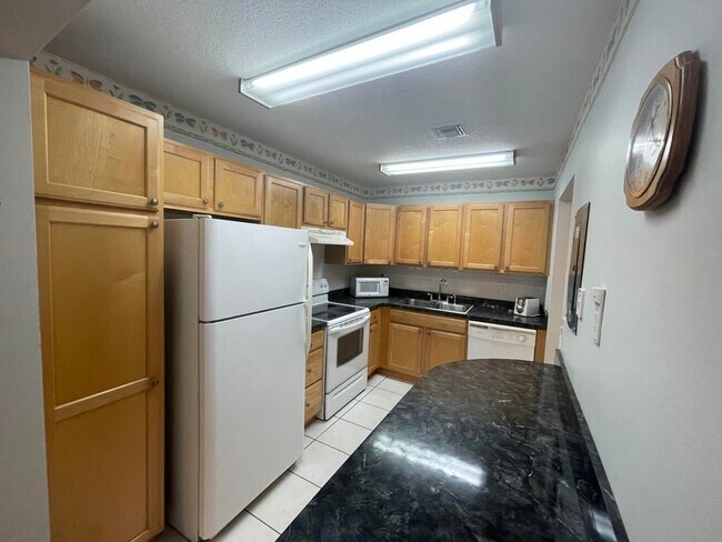 Building Photo - 829 Timberview Dr