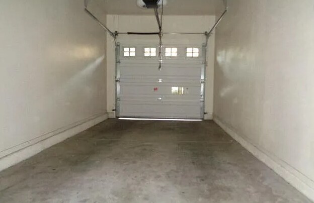 Building Photo - 2150 E Bell Rd