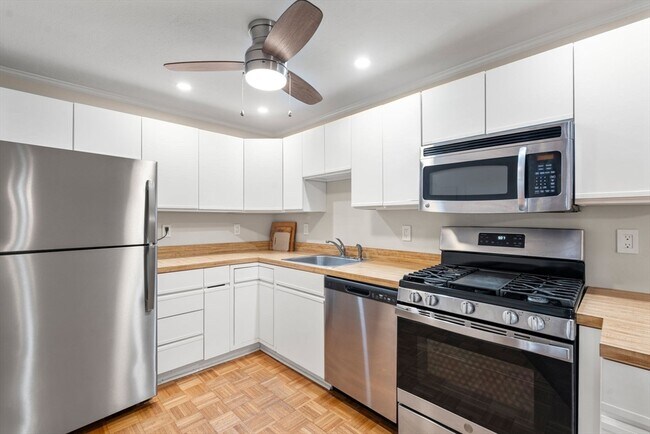 Building Photo - 1216 VFW Parkway