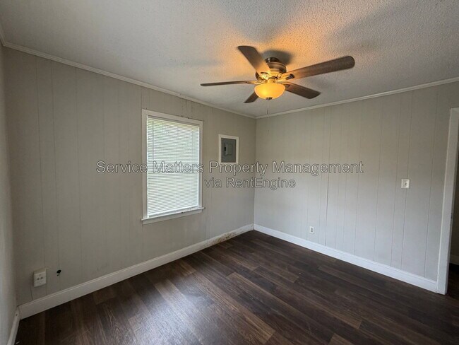 Building Photo - 3213 N Guillemard St