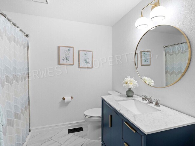 Building Photo - 4+ Bedroom Tigard Home With a Beautiful Vi...