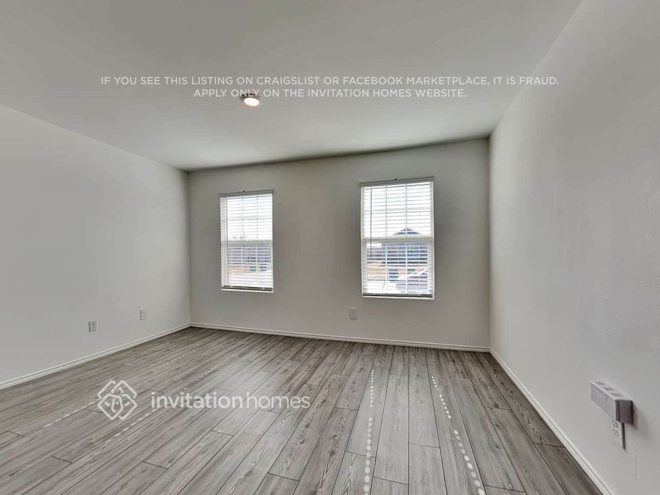 Building Photo - 3223 Crestone Dr