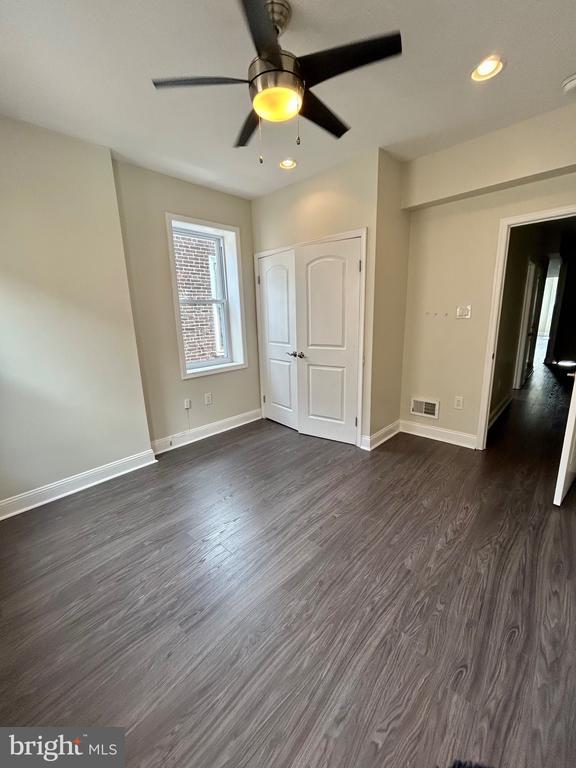 Building Photo - 3013 W Oxford St