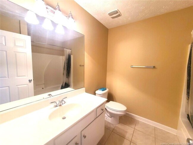 Building Photo - 1761 Renwick Dr