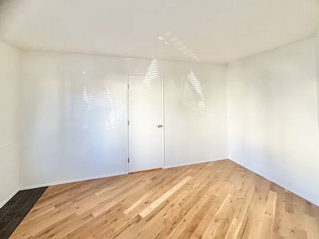 Building Photo - 8316 Via Sonoma