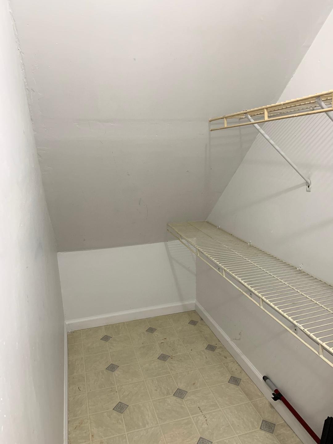 Building Photo - 207 N 1st St