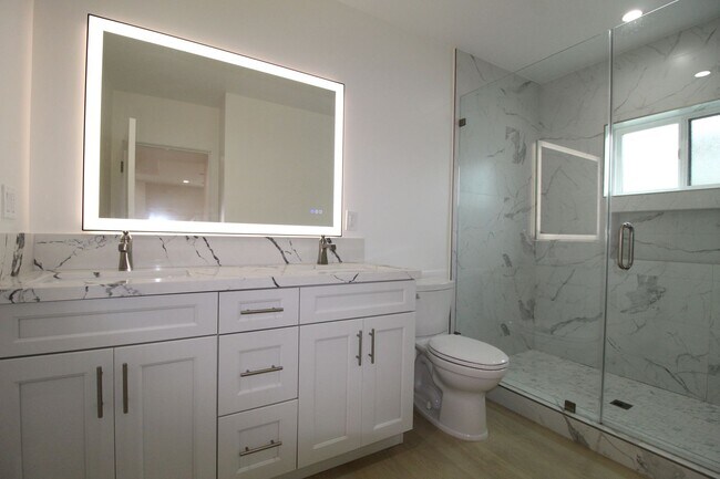 Building Photo - Oxnard Shores: Huge Rooftop Deck w/Ocean Views!