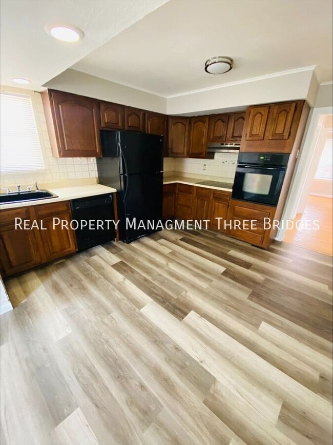 Building Photo - 6156 Wulff Dr