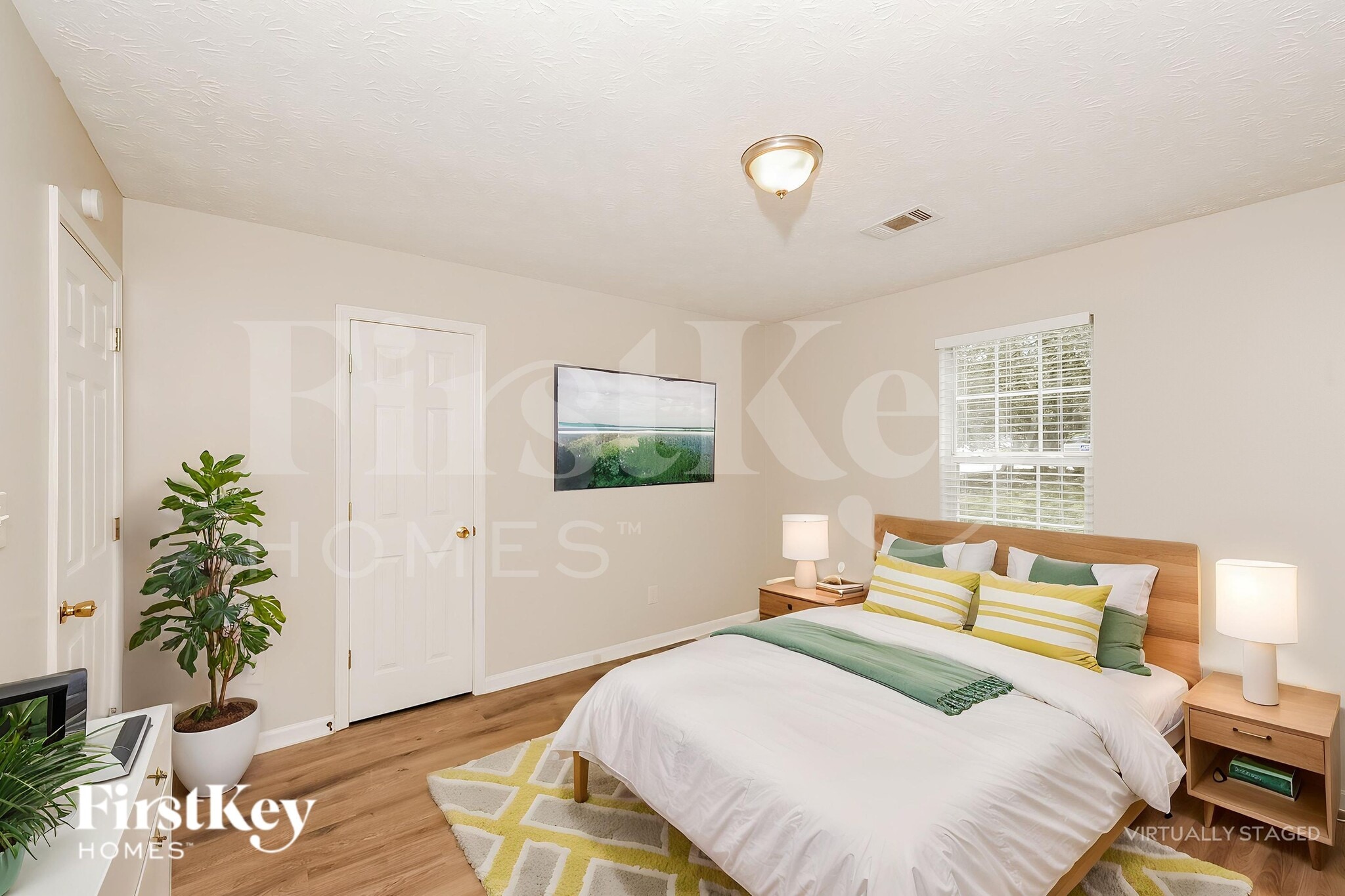 Building Photo - 5255 Hillcrest Glenn Dr