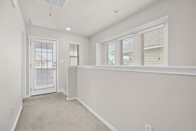 Building Photo - 4607 Graceful Ln
