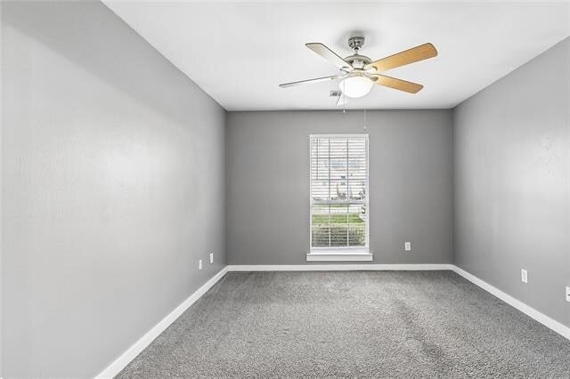 Building Photo - 57400 Oak Ave