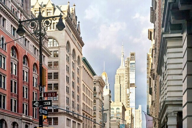 Building Photo - 132 W 26th St