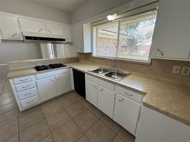 Building Photo - 2503 Austin Ave