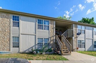 Building Photo - Charming 2-Bedroom Home in Olathe, KS – Pe...